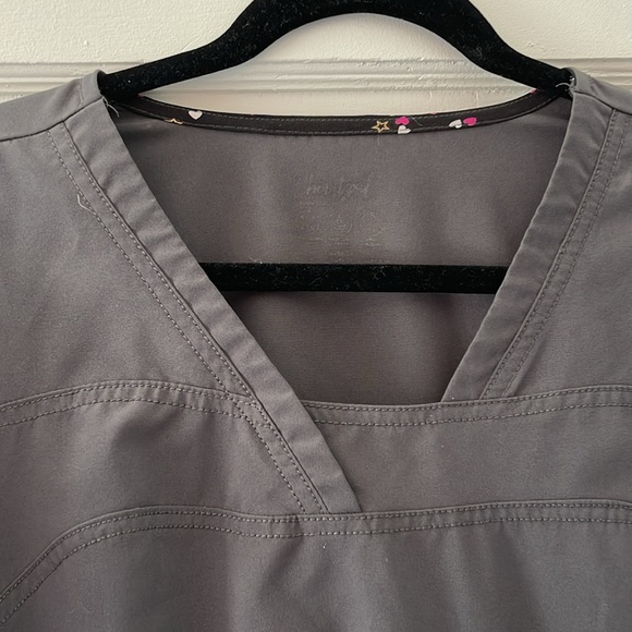Heartsoul Scrub top Charcoal Pewter grey Medium - Picture 5 of 6
